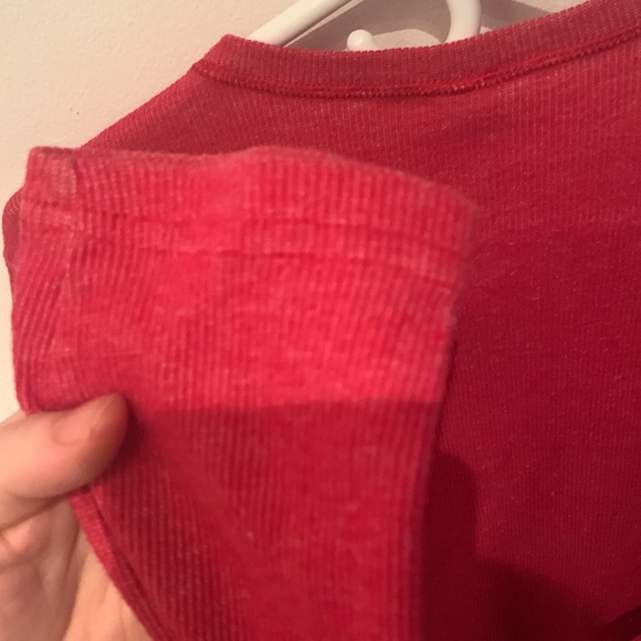 Gorgeous Light Red Hollister quarter button long sleeve Waffle cut shirt SZ XL - Picture 8 of 8